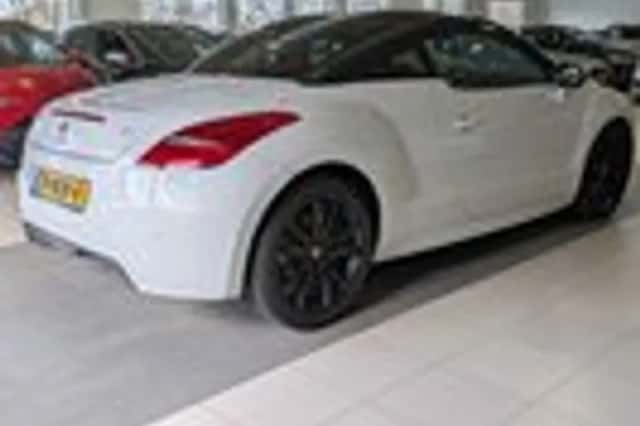 Peugeot RCZ (2011) thumbnail 4