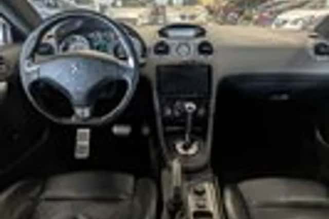 Peugeot RCZ (2011) thumbnail 8