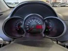 Kia Picanto (2011) thumbnail 11