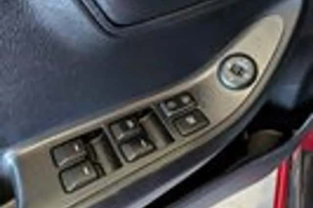 Kia Picanto (2011) thumbnail 12