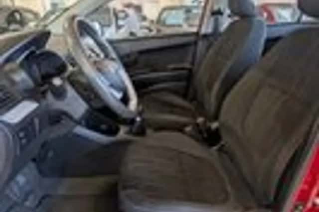 Kia Picanto (2011) thumbnail 6