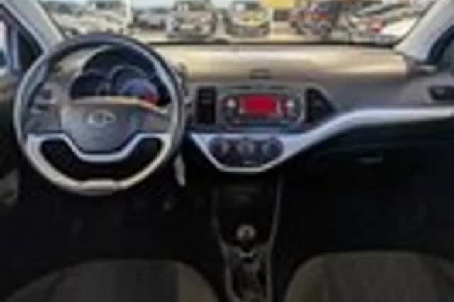 Kia Picanto (2011) thumbnail 9