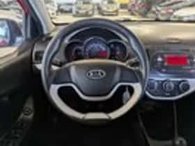 Kia Picanto (2011) thumbnail 10