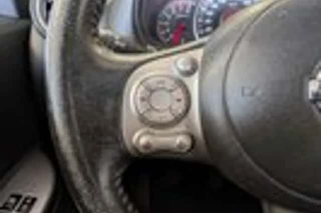 Nissan Micra (2013) thumbnail 11