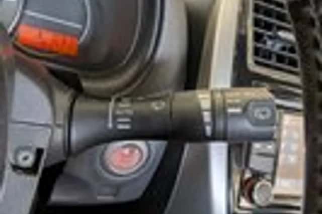 Nissan Micra (2013) thumbnail 14