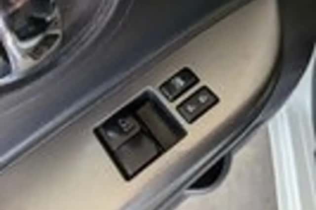 Nissan Micra (2013) thumbnail 20