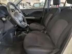 Nissan Micra (2013) thumbnail 6