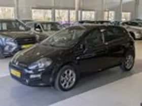 Fiat Punto (2016) thumbnail 2