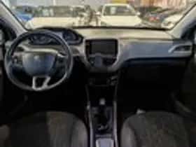 Peugeot 2008 (2015) thumbnail 9