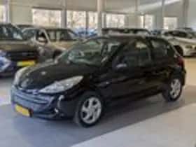 Peugeot 206+ (2012) thumbnail 2