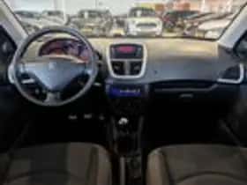 Peugeot 206+ (2012) thumbnail 8