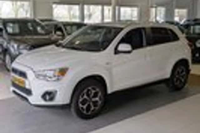 Mitsubishi ASX (2015) thumbnail 2