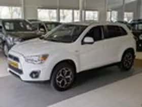 Mitsubishi ASX (2015) thumbnail 2