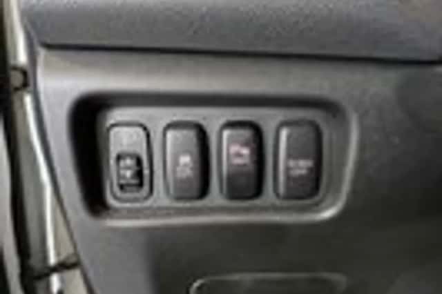 Mitsubishi ASX (2015) thumbnail 16
