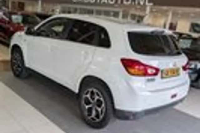 Mitsubishi ASX (2015) thumbnail 3