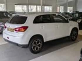 Mitsubishi ASX (2015) thumbnail 4