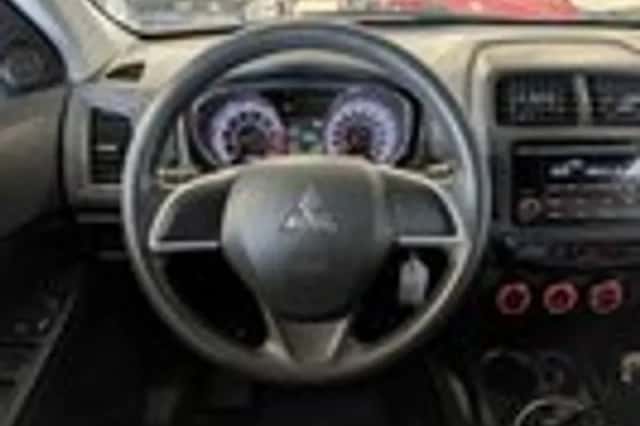 Mitsubishi ASX (2015) thumbnail 10