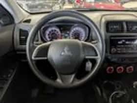 Mitsubishi ASX (2015) thumbnail 10