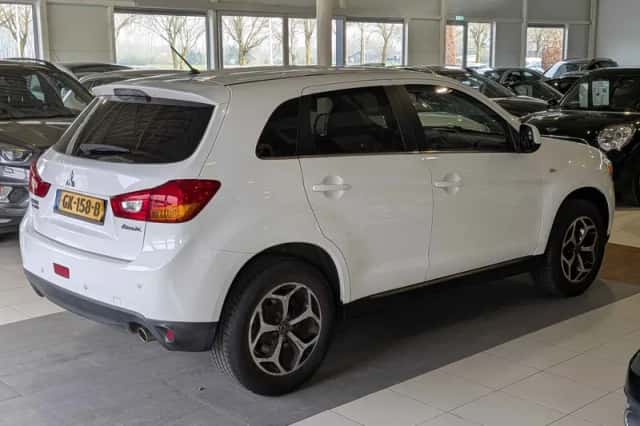 Mitsubishi ASX (2015) thumbnail 4