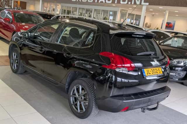 Peugeot 2008 (2016) thumbnail 3