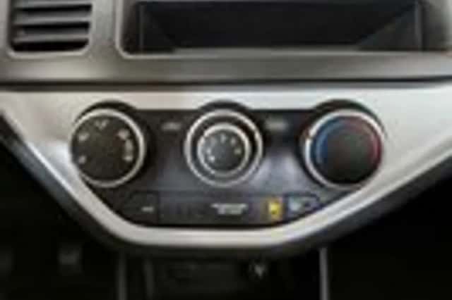 Kia Picanto (2012) thumbnail 12