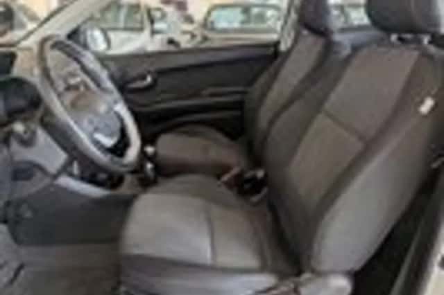 Kia Picanto (2012) thumbnail 6