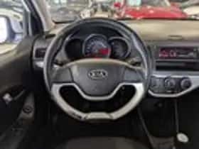 Kia Picanto (2012) thumbnail 10
