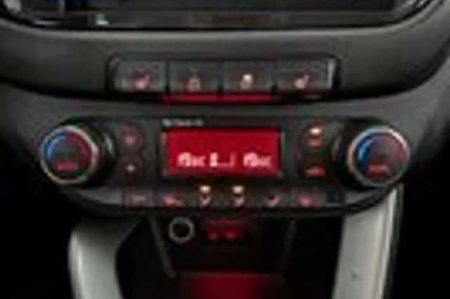 Kia Cee'd (2013) thumbnail 14