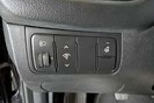 Kia Cee'd (2013) thumbnail 19
