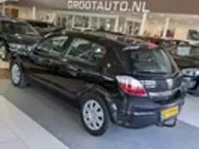 Opel Astra (2004) thumbnail 3