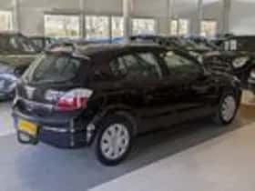 Opel Astra (2004) thumbnail 4