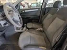 Opel Astra (2004) thumbnail 6