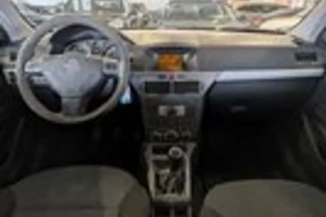 Opel Astra (2004) thumbnail 8