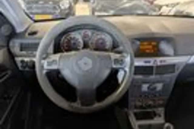 Opel Astra (2004) thumbnail 9