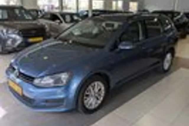 Volkswagen Golf (2013) thumbnail 2