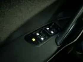 Volkswagen Golf (2013) thumbnail 11
