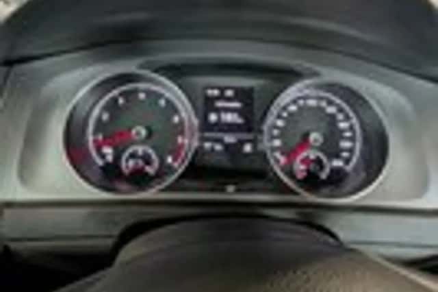 Volkswagen Golf (2013) thumbnail 13
