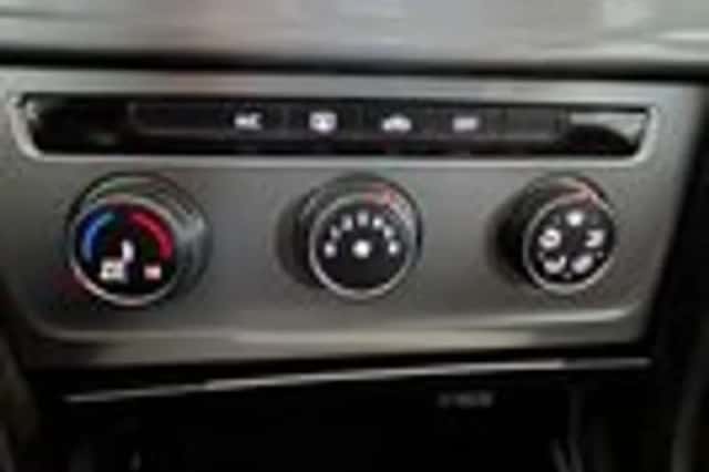 Volkswagen Golf (2013) thumbnail 16