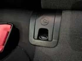 Volkswagen Golf (2013) thumbnail 8