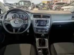 Volkswagen Golf (2013) thumbnail 9