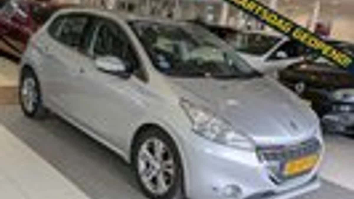 Peugeot 208 (2012) — foto 1