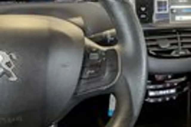 Peugeot 208 (2012) thumbnail 13