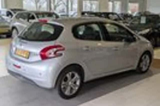Peugeot 208 (2012) thumbnail 4