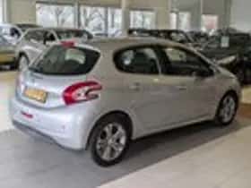 Peugeot 208 (2012) thumbnail 4
