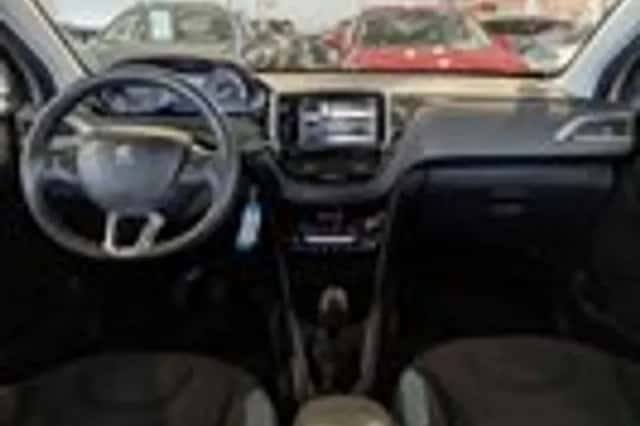 Peugeot 208 (2012) thumbnail 9