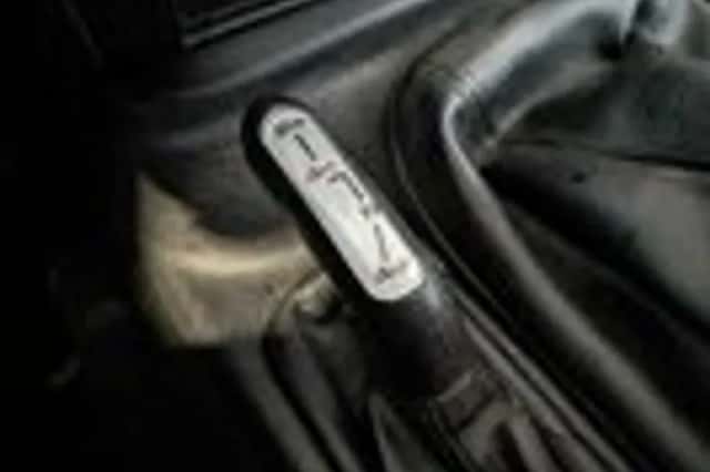 Jeep Cherokee (2003) thumbnail 15