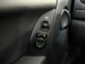 Jeep Cherokee (2003) thumbnail 16