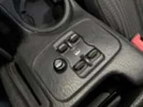 Jeep Cherokee (2003) thumbnail 17