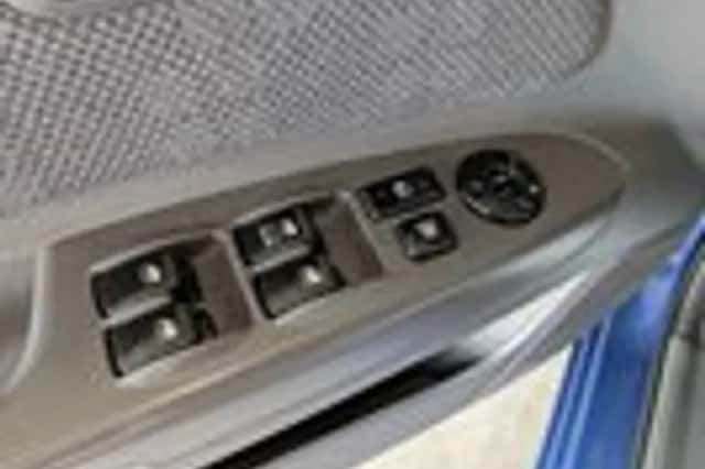 Kia Rio (2006) thumbnail 13