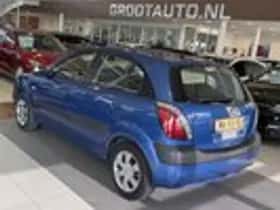 Kia Rio (2006) thumbnail 3